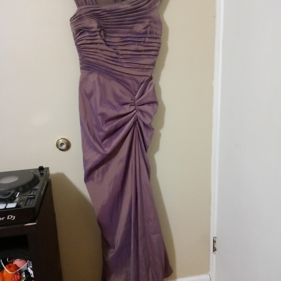 Tadashi Shoji Petite Ballgown - Picture 6 of 9